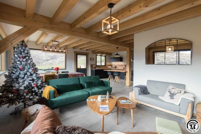 31G101608-3206f801769d4df4b6aa5ce66f81acf8