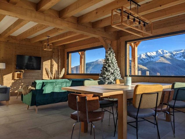 31G101608-505f09f6f02d42dda85b2b9c7003c64e