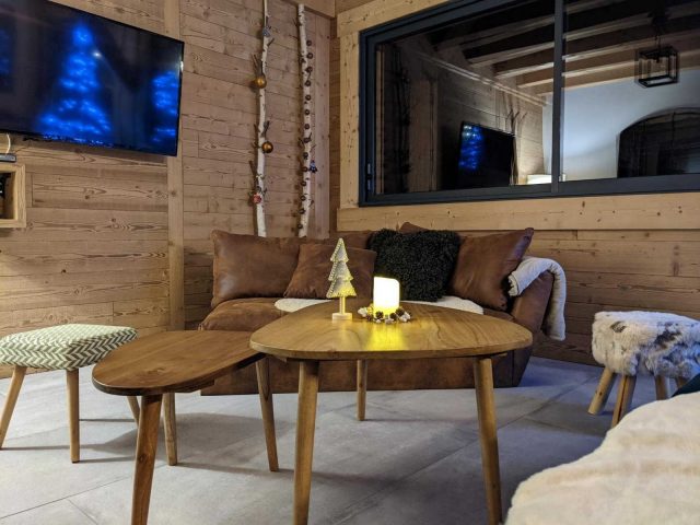 31G101608-5c362595afd740eeb46a357f1c547015