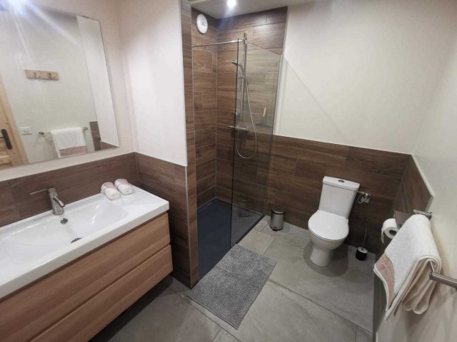 31G101608-6f1e32e8585b49cbb6eb955b803cc69e