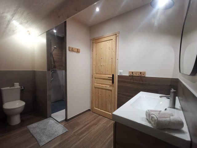 31G101608-7e052ece197d49c0a90698d6b1576259