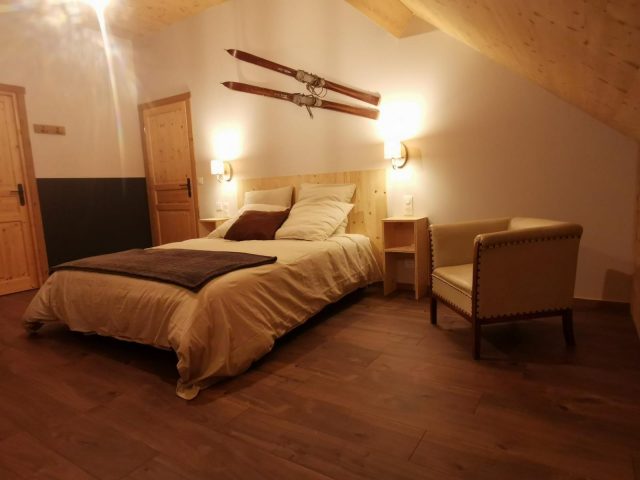 31G101608-88c4c7ed21d241e3b06fc21b3eb0b18a