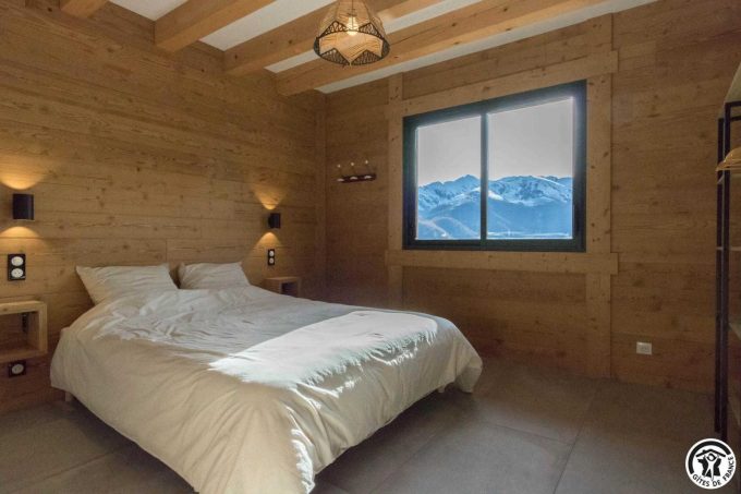 31G101608-fd1d7ecbd9da405aa9a8a8ac47fe7338