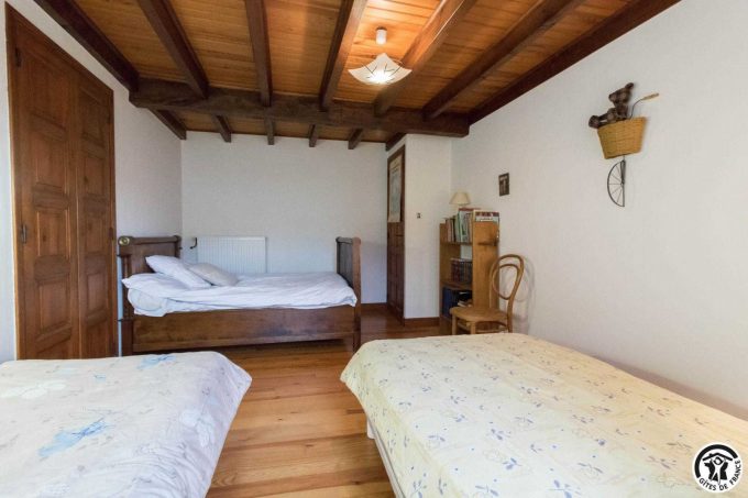 31G101609-32fc85ced5af4eed82f80b1986491ad0