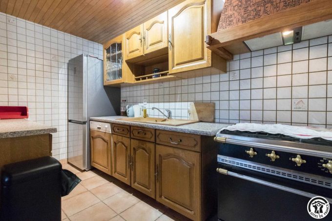 31G101609-5d62cd6d56a249e4972f318850cc29ce