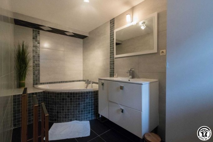 31G101609-60ccd731cc09467b80503affaa74424a