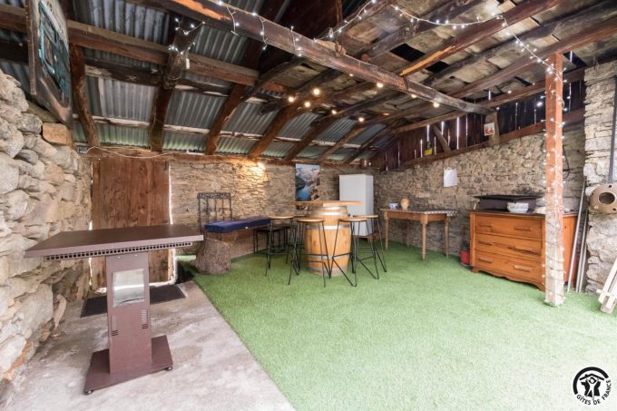 31G101609-aa4524ea6a934bc1b31a19f13e05f743