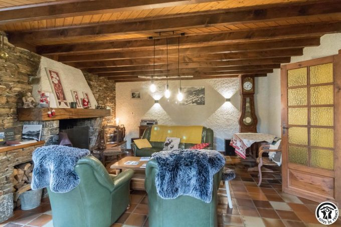 31G101609-b0f78574ebea4b74ac7330dde0d40827