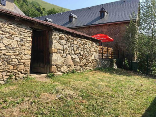 31G101609-cfbafa38d72244e89673d5fbee290539