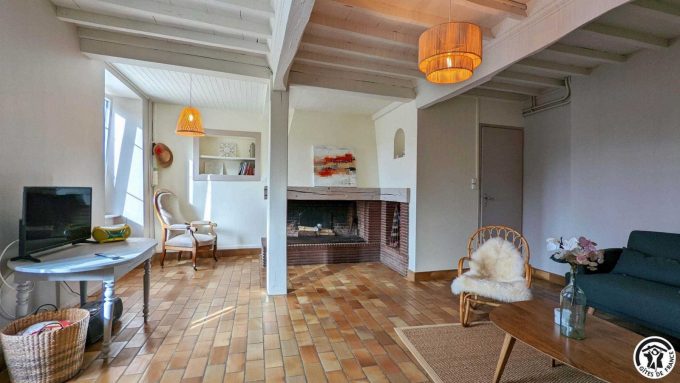 31G101612-04b1499669f54ba79dcf83bb53cfe07e