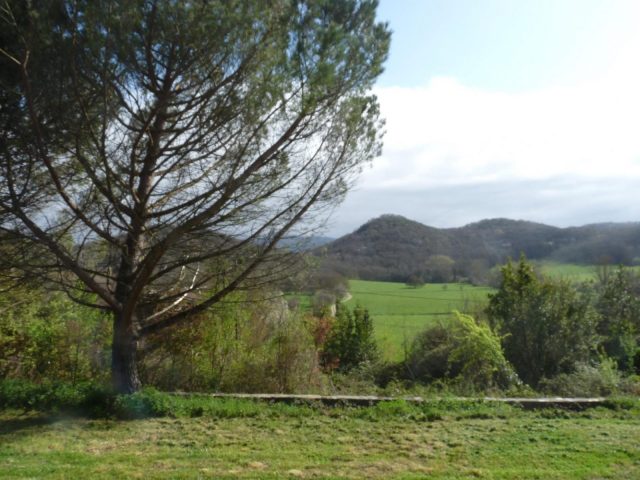 31G101612-c75f1e22410c47f78a220a88e8127bec