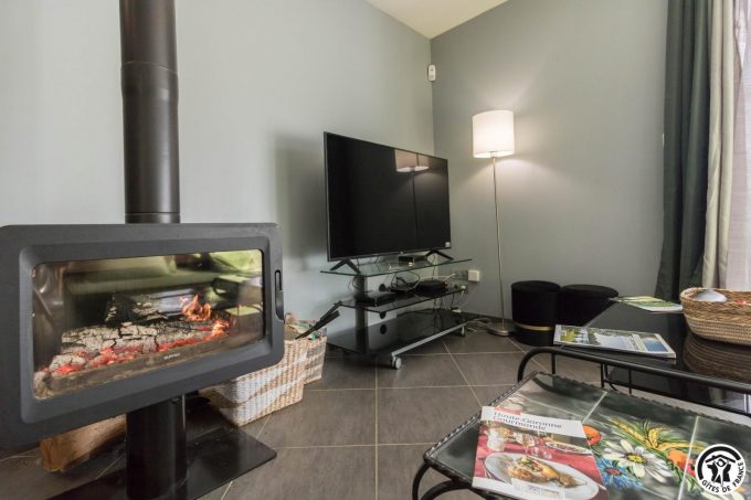 31G101620-61130a458f574e6d899a43552c20c591