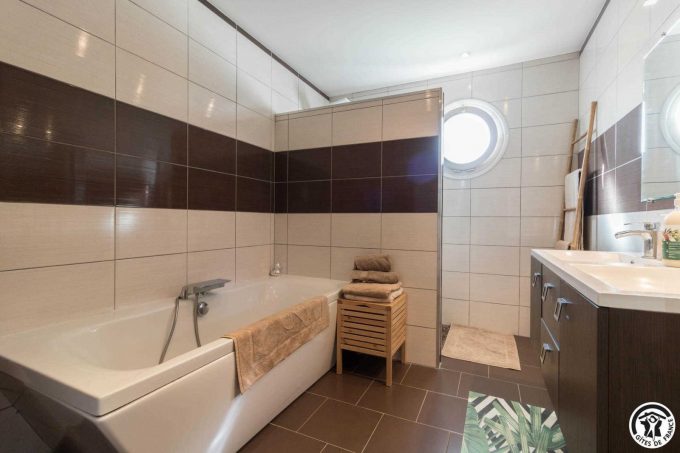 31G101620-68d8e426de0949a0a6f64011e0ab2977