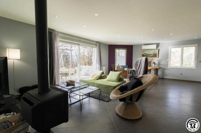 31G101620-97ceed93731e4e66b80589050d8e9e2a