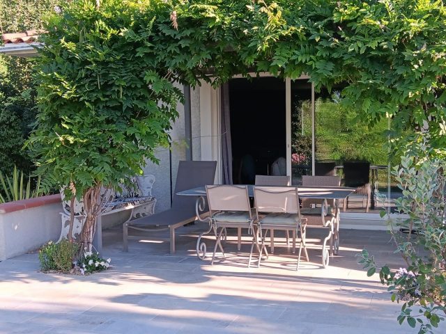 31G101620-b2a9aebdf55c47eb88e4c60ccad8291b