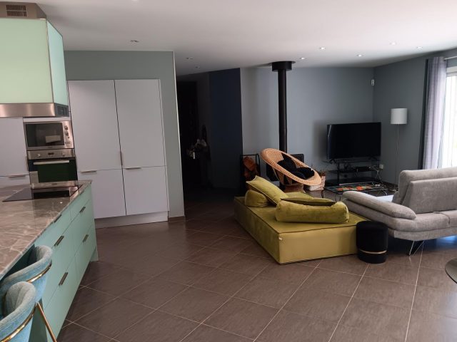 31G101620-d83149a94b564d56b96bfc90093ddd26