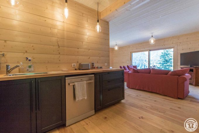 31G101631-3f90d8380dd34c97a90514c3e77cdd19