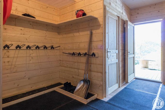 31G101631-625fbbb95f8a407d96d79428f7b06132