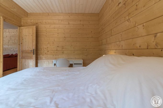 31G101631-984b053321f3415db0e0f4af69a81ced