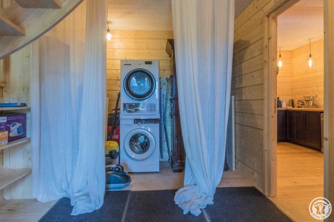 31G101631-a62981f7a26b4d36b7139a87e711193c