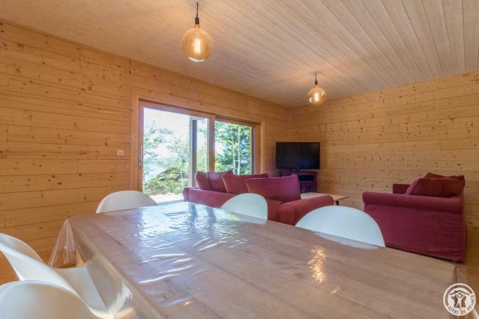 31G101631-e7526a2826e84668a0b0ccc44716575d