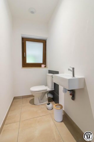 31G101649-2928beae267245aabc6257169738bd76
