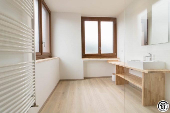 31G101649-a121e20d05484cfab644f5669a712045