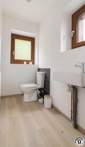 31G101649-f34f6bc2b3d24521adaa21c4f7997f51