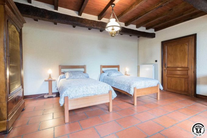 31G101650-1729f0e55d0046f39e29d59e78600fb6