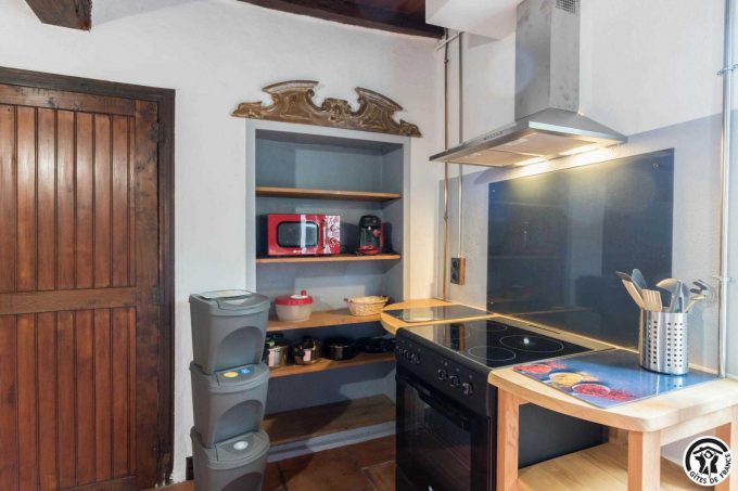 31G101650-4913f6b2c8c64b01b5e7ae5c427c98bd