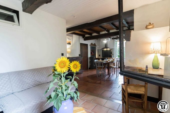 31G101650-93e97ff2e7834f4d8c4751d9e26ee882