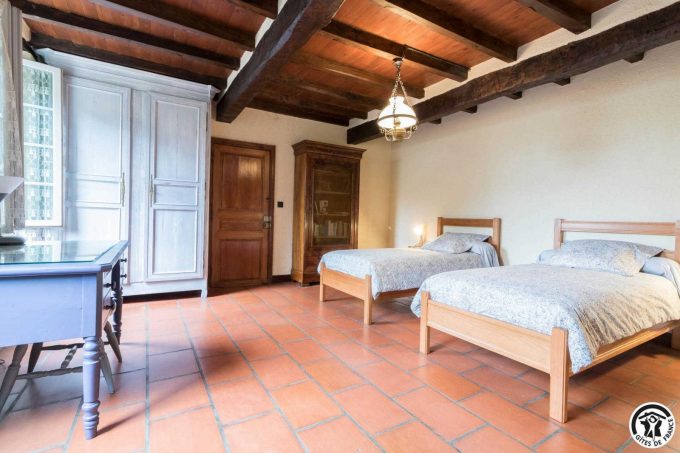 31G101650-941959f560294b26b6b141c0e43d28a5