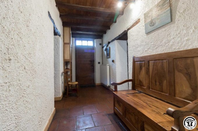 31G101650-ab237a0affa04a928c0e8f3a57348332