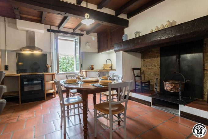 31G101650-eeb67881acba4eeb8f380602918e19e1