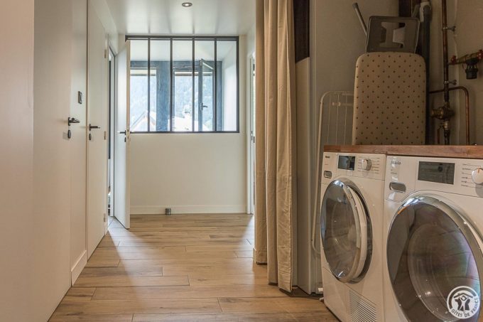 31G101655-60c9d4783ece41ff9ef3981eda2f7466