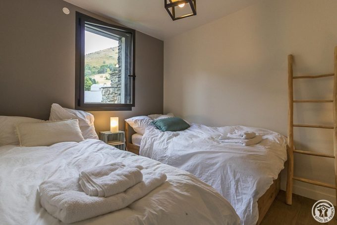 31G101655-b37ed7243d1e46389a8065ab60cdde41