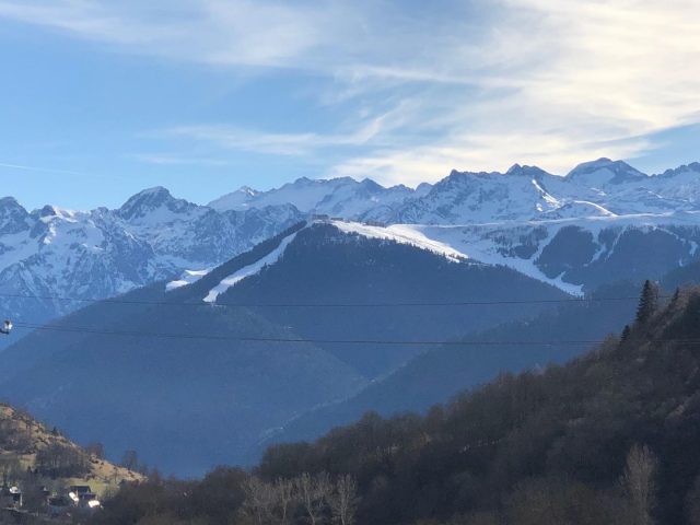 31G101655-cc3c0ff165934ba98a03bab4b8425b2b