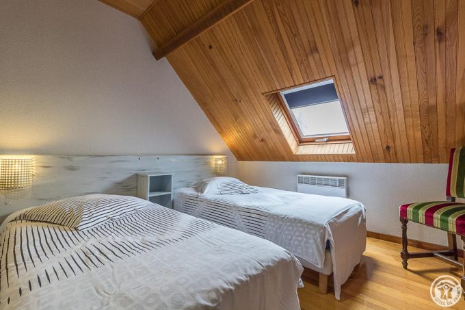 31G101657-e7b0ffd4cb3045bb9b9145129973146c