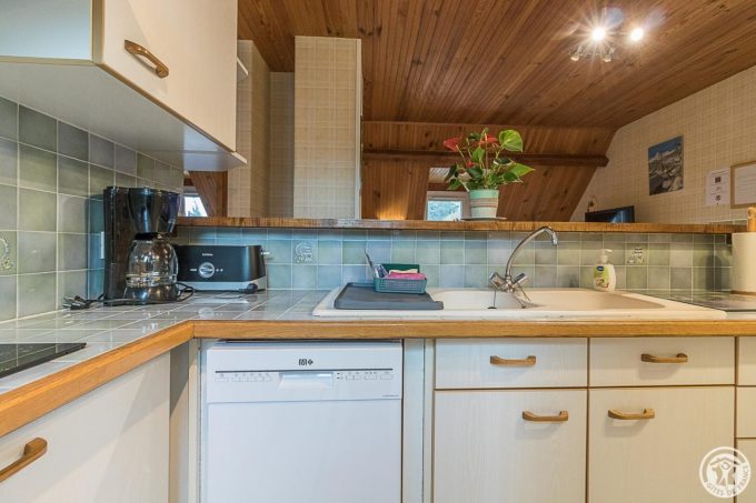 31G101657-fd0ca2a3f46c47eea1e108cdf6421857