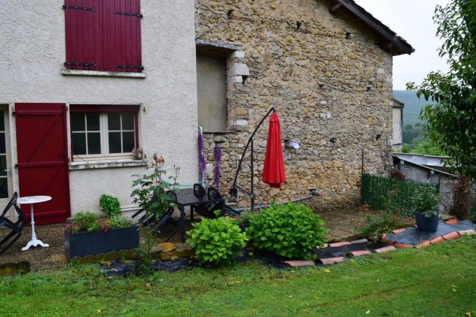 31G101659-03e50df7d3f845abb8e541a8384a0c00