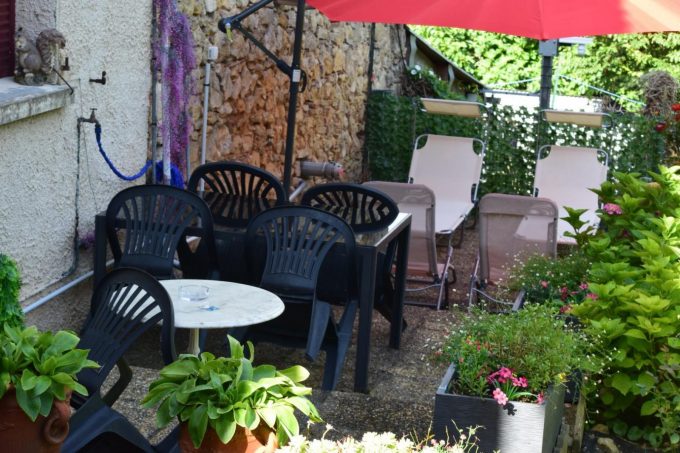 31G101659-78bc2b8b2cd14f2b9dda6e9794a5e6c4