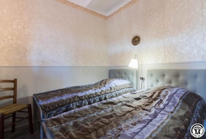 31G101659-9d03921c954c429aad832e9f7637a11d