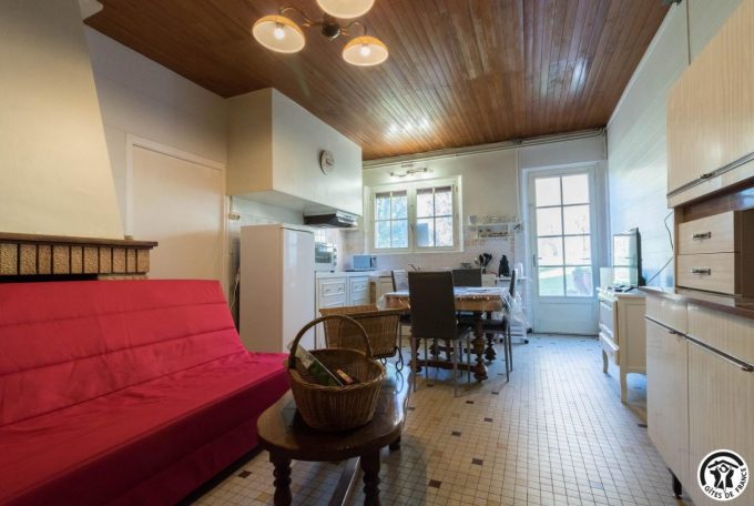 31G101659-e685f229cadc4183a2fe3b9732a1b09f