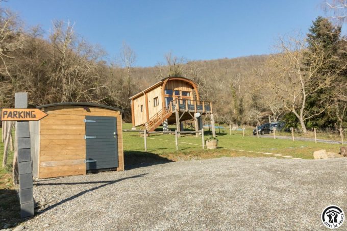 31G101666-b0d75d33b8964f9789309de3e9dfd365