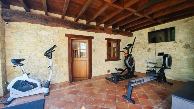 31G101671-0b8fd015a3ca4ba7a14d8b8f4e09688f