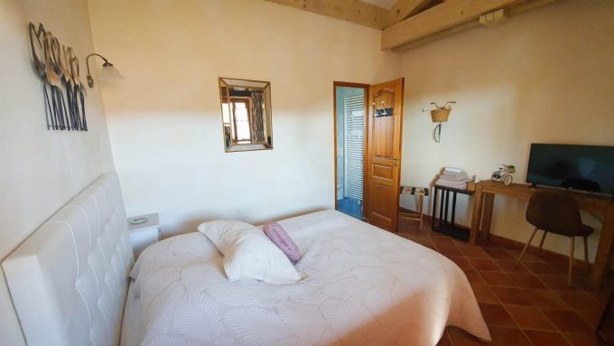 31G101671-6dda11bdc87042bf97b7d2337d43d40a