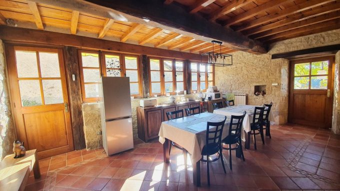 31G101671-76831c8ba8d64024a5d3b7e58e754959