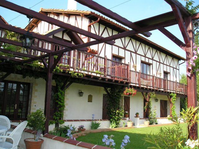 31G101688-27599565fa1b4756ae6888fcf431b592