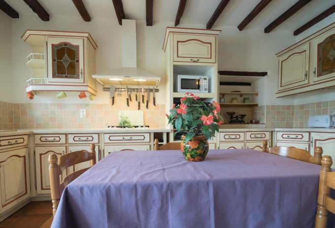 31G101688-46509595e6a64eae97cb04ad63d2a7ee