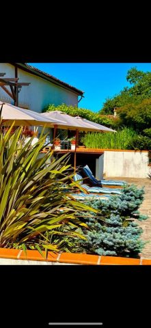 31G101688-56ae5c7d1e984359b55b75cc2adf7f63